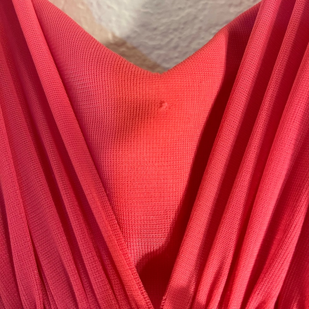 Elegant Hot Pink Dress with Jewel Accent - Picture 4 of 8